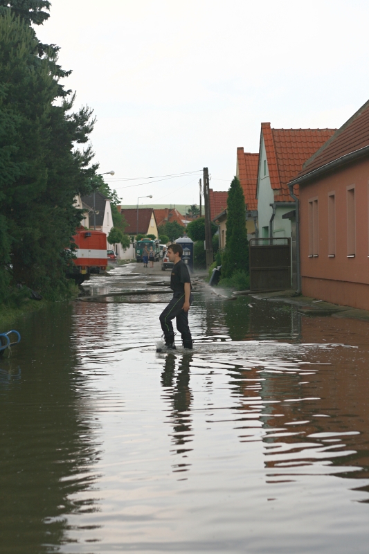 Po třech dnech a dvou nocích nepřetržitého čerpání už do bot voda netekla.